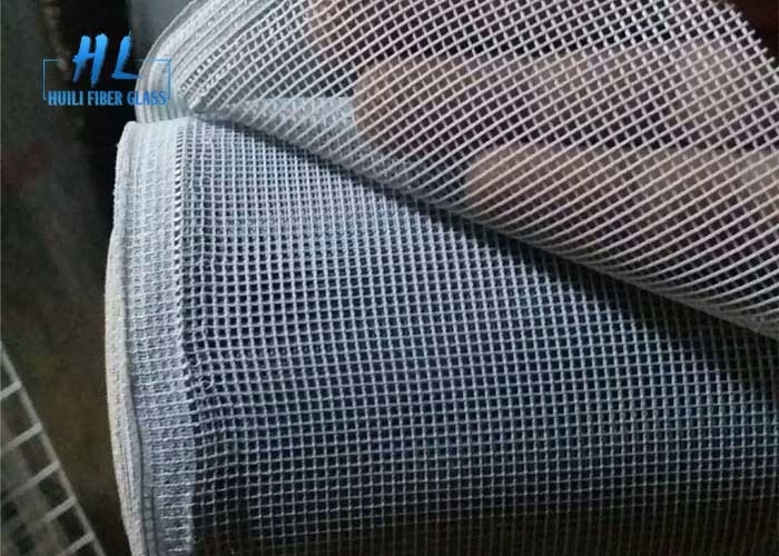 Einfach gewebter schwarzer Polyester Insektenschirm 300N/5cm Zugfestigkeit 20m-300m Länge UV-beständig