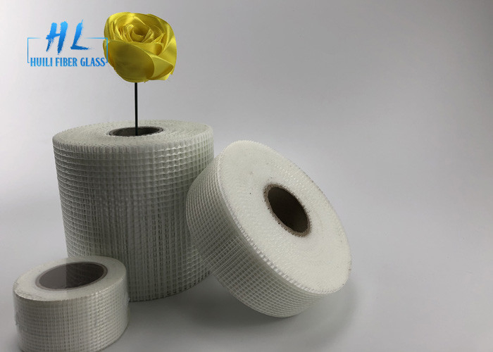 45mm * 90m Weiß-Farbselbstklebendes Trockenmauer-Band, klebendes Fiberglas-Maschen-Band
